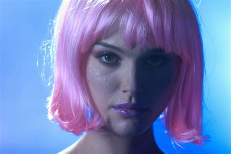 natalie portman pink hair